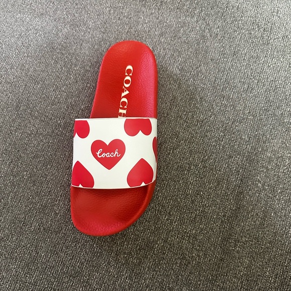 Brand coach ,size 7 and color Red - Picture 2 of 9